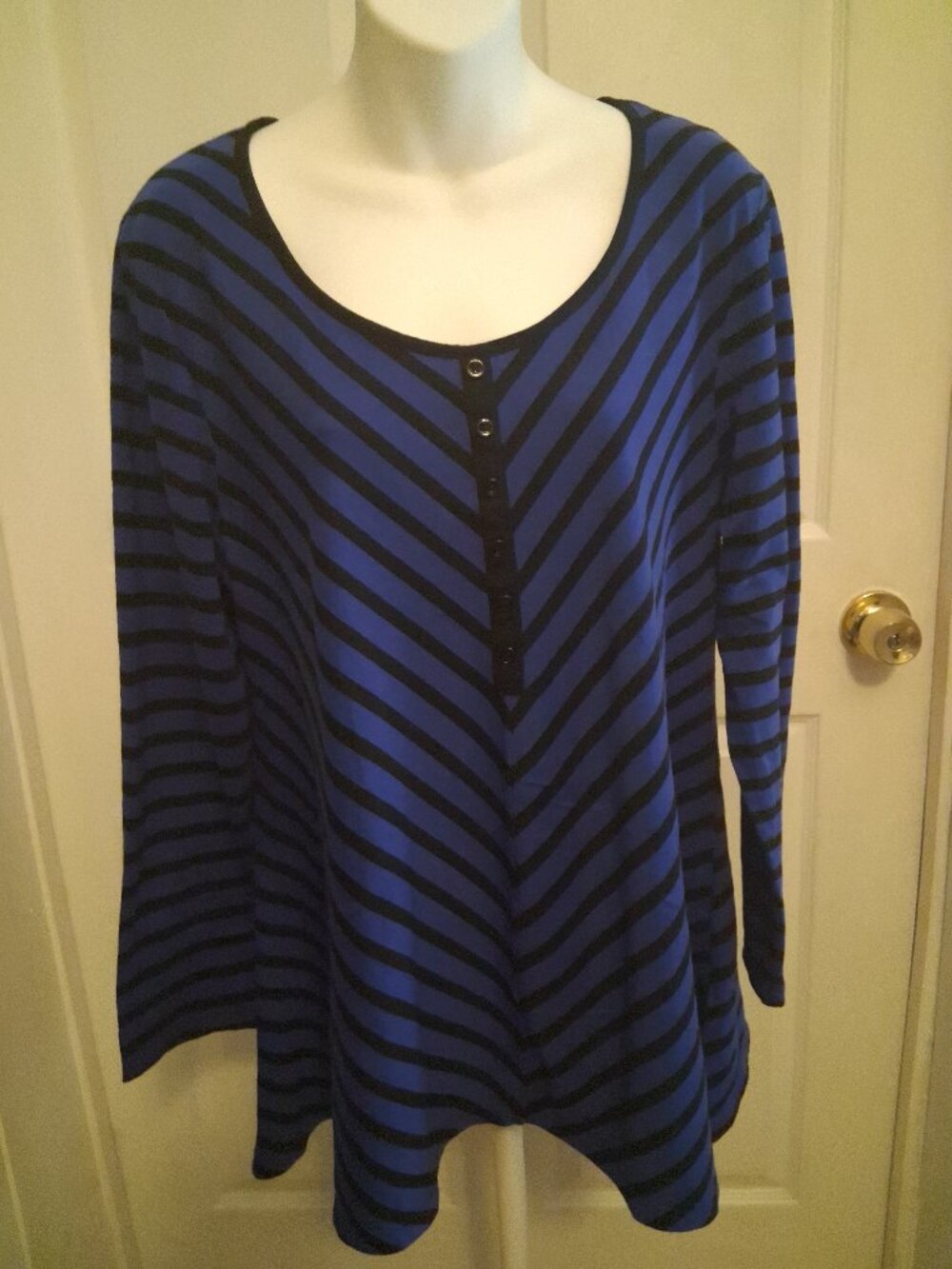 Jones New York Black & Blue Top XL